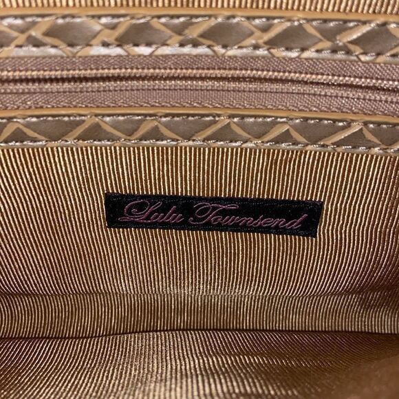 Lulu Townsend woven metallic gold clutch purse with chain - Picture 6 of 6